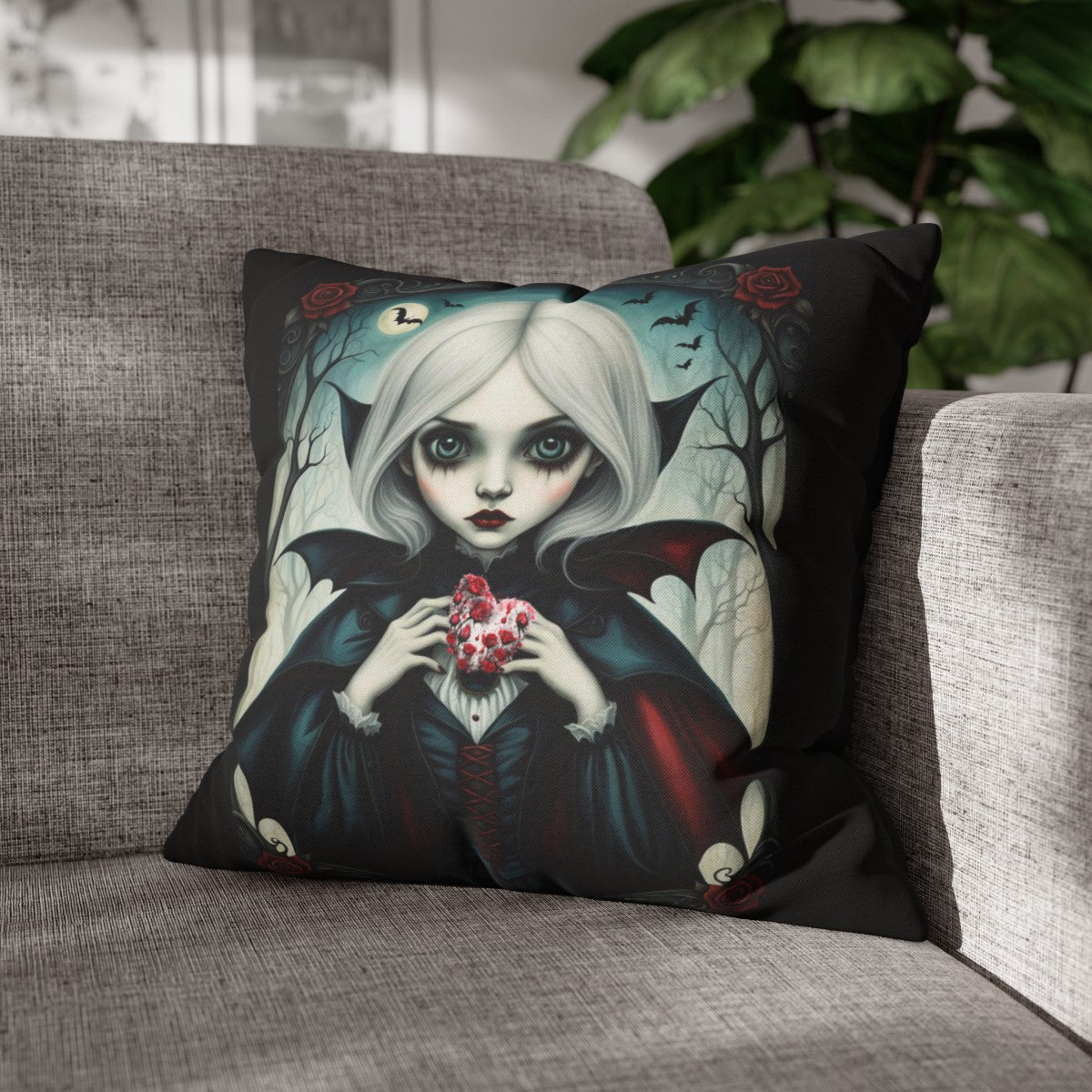Laat je betoveren door de betoveren door dit "Fantasia Moon's Nocturnal Whispers Gothic Kussenhoes" uit de Nocturnal Dreams collectie van Fantasia Moon.